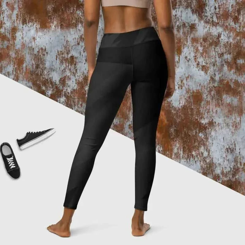 Black yoga leggings with high waistband perfect for your Black Yoga sessions