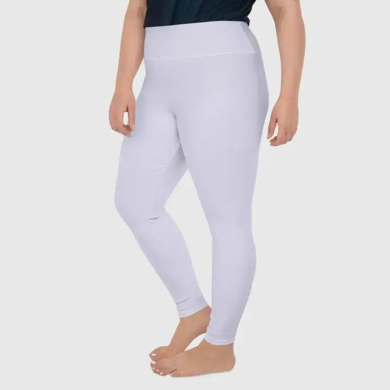 Light purple high-waisted leggings made of four-way stretch fabric for comfy plus-size style
